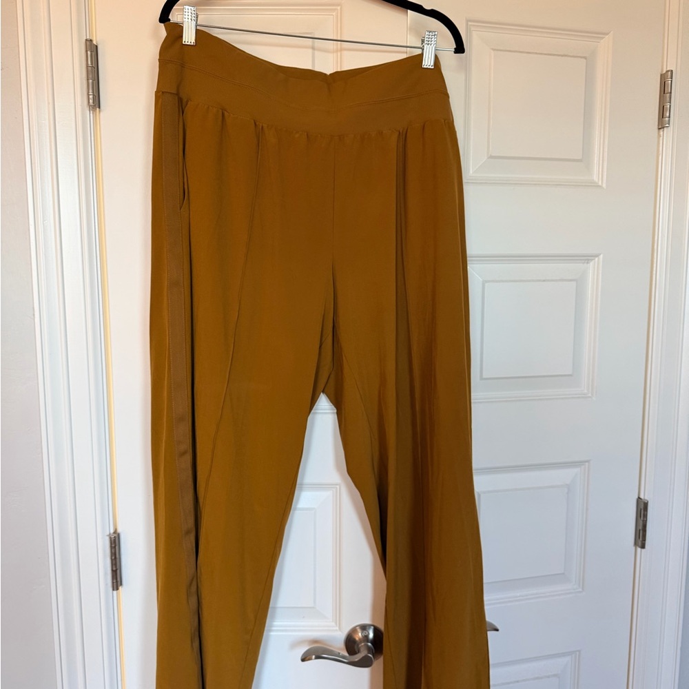 Athleta Wide-Leg Pant — Mustard Gold